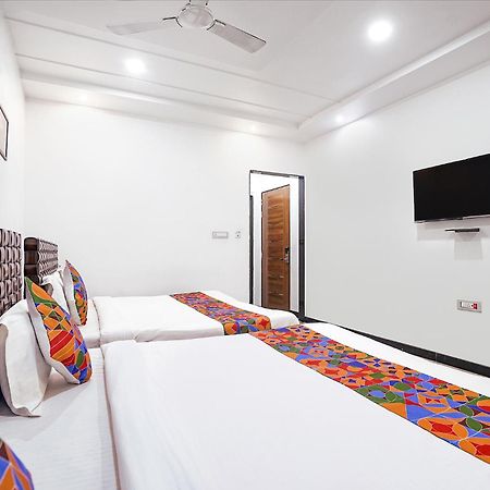 Fabhotel Villa De Benares エクステリア 写真