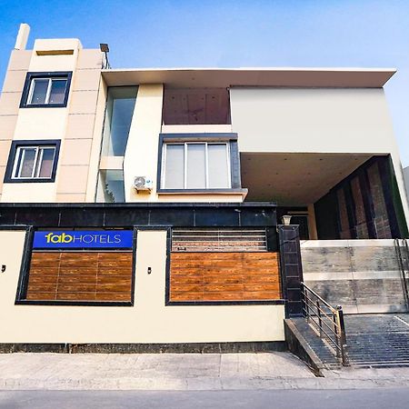 Fabhotel Villa De Benares エクステリア 写真