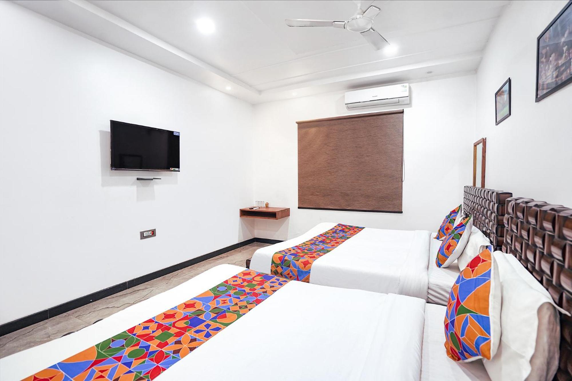 Fabhotel Villa De Benares エクステリア 写真