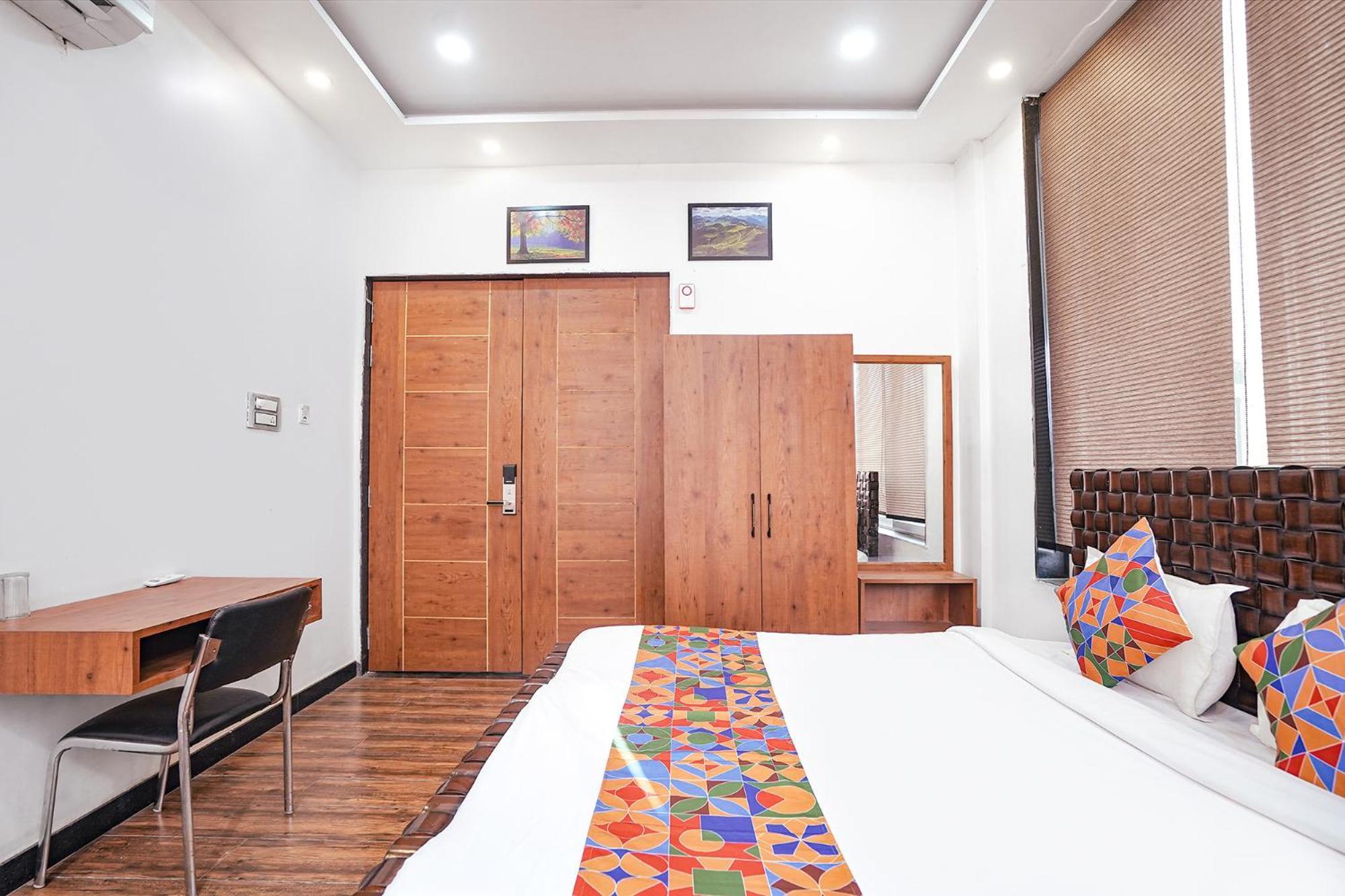 Fabhotel Villa De Benares エクステリア 写真