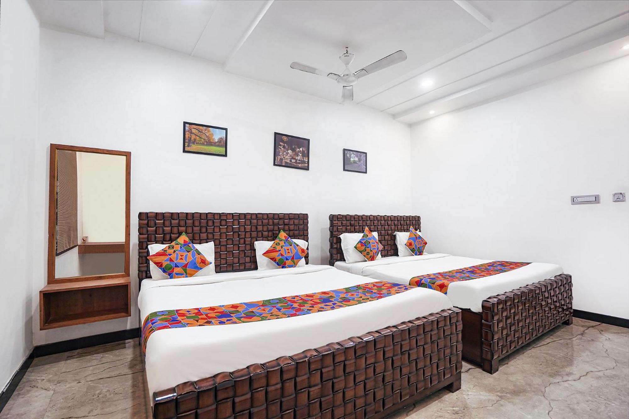 Fabhotel Villa De Benares エクステリア 写真