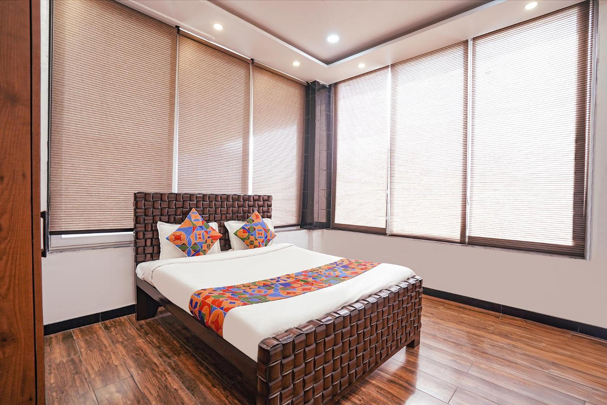 Fabhotel Villa De Benares エクステリア 写真